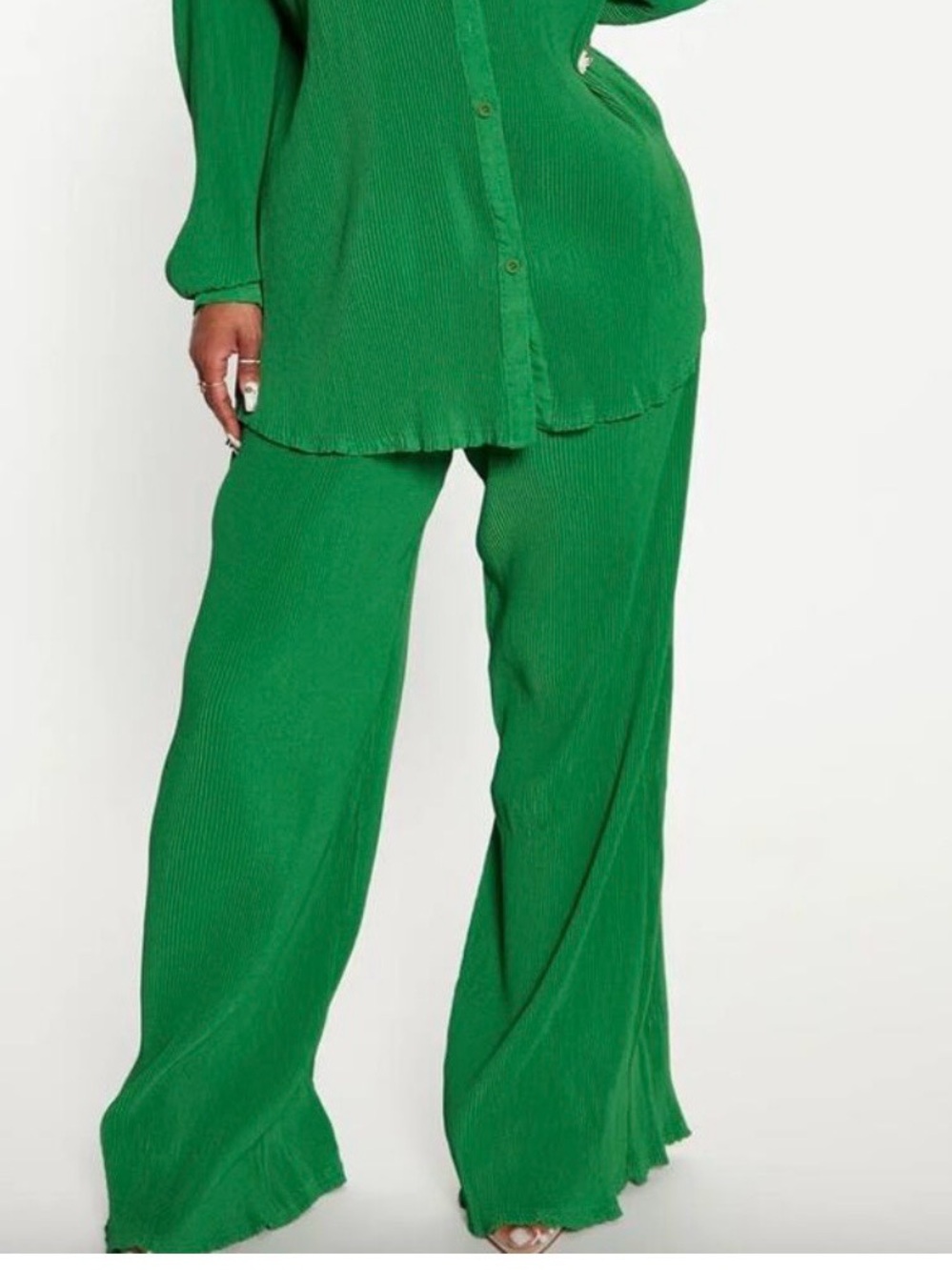 Women’s size 16 Green Wide leg plisse pleated Pants